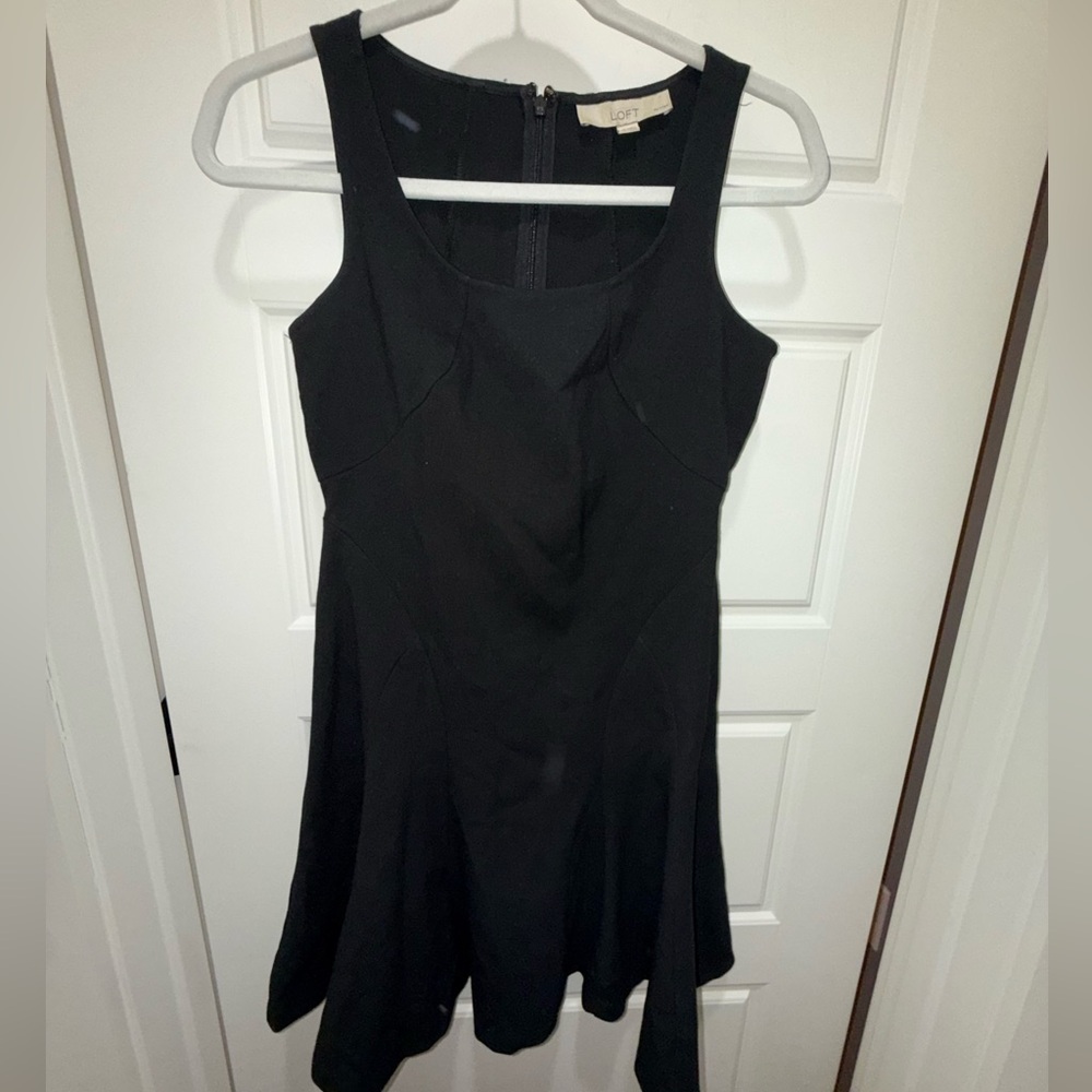 The Loft. Fit & Flare Black Skater Dress. Size 0P.
